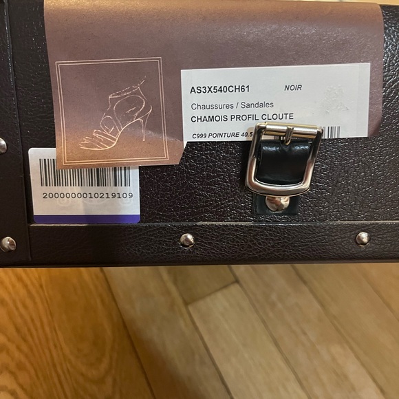 Alaïa Black Suede Heels - Picture 10 of 10